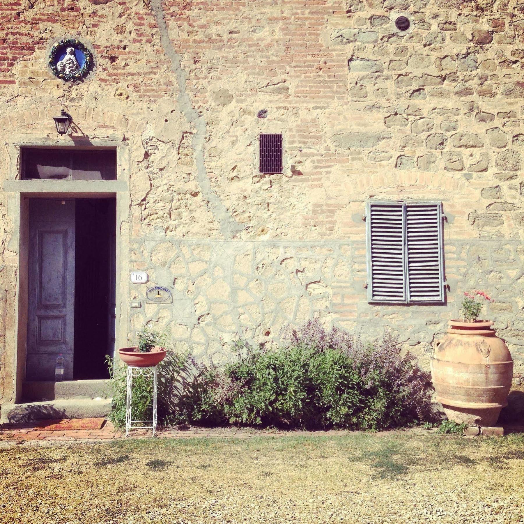 Bassetto Guesthouse & Apartments Certaldo Luaran gambar