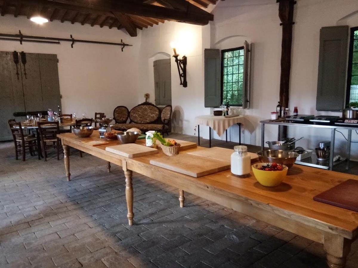Bassetto Guesthouse & Apartments Certaldo Luaran gambar